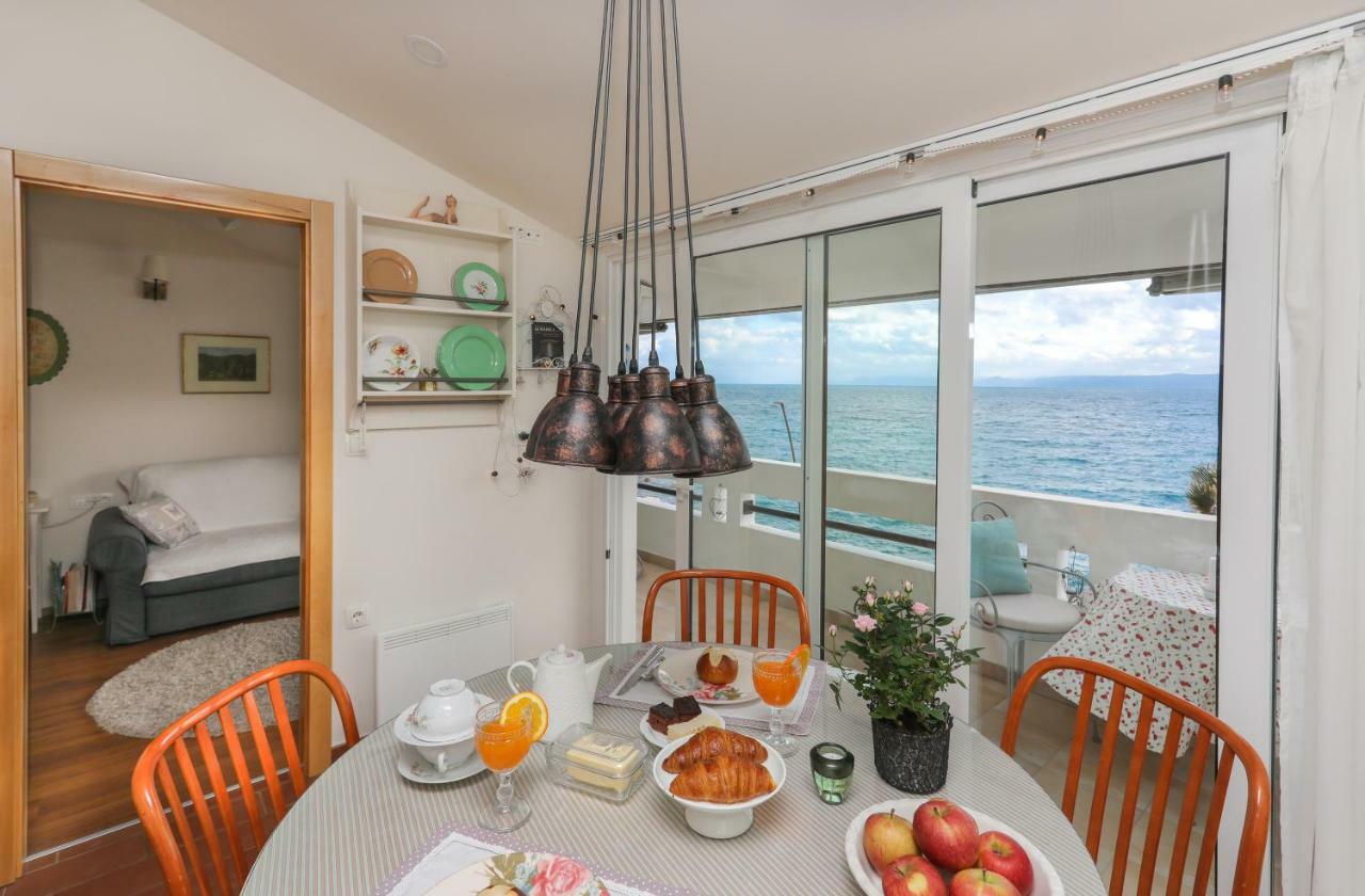 Amazing Waterfront Apartment *